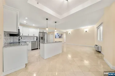 399 11th Palisades Park NJ 07650