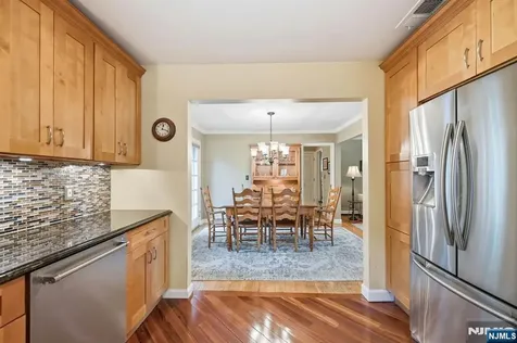36 Calumet Avenue Oakland NJ 07436