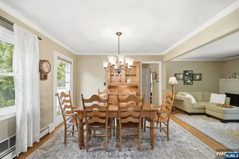 36 Calumet Avenue Oakland NJ 07436