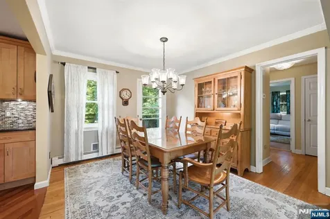 36 Calumet Avenue Oakland NJ 07436