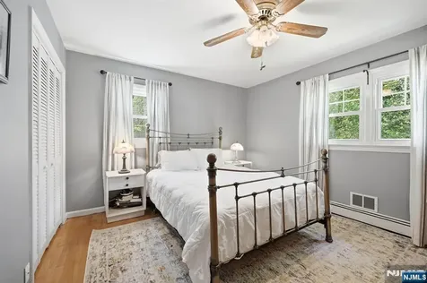 36 Calumet Avenue Oakland NJ 07436