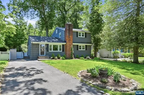 36 Calumet Avenue Oakland NJ 07436