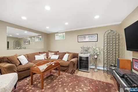 36 Calumet Avenue Oakland NJ 07436