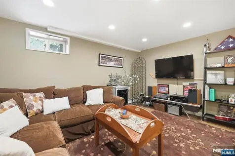 36 Calumet Avenue Oakland NJ 07436