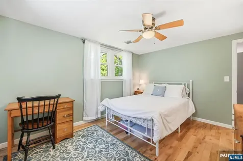 36 Calumet Avenue Oakland NJ 07436