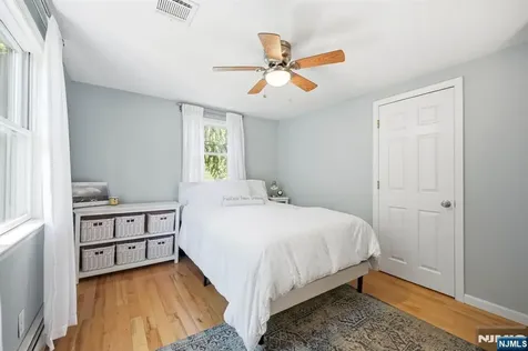36 Calumet Avenue Oakland NJ 07436