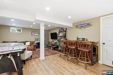 36 Calumet Avenue Oakland NJ 07436