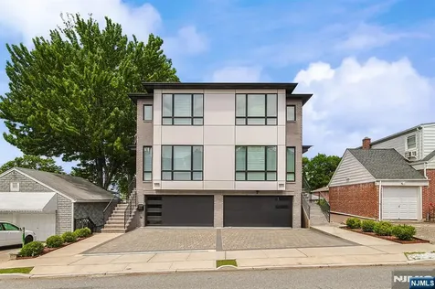 309 7th Palisades Park NJ 07650