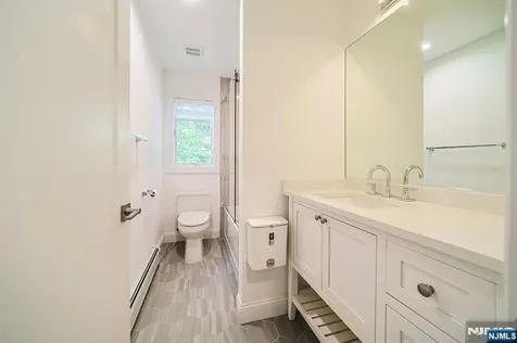 309 7th Palisades Park NJ 07650