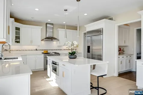 26 Sunset Road Livingston NJ 07039