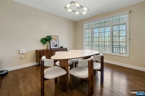 26 Sunset Road Livingston NJ 07039