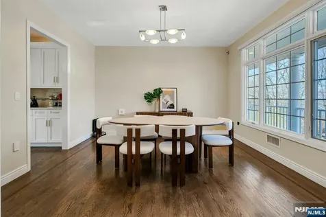 26 Sunset Road Livingston NJ 07039