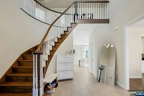 26 Sunset Road Livingston NJ 07039