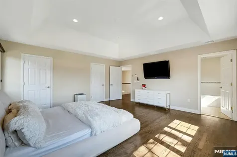 26 Sunset Road Livingston NJ 07039