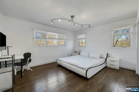 26 Sunset Road Livingston NJ 07039