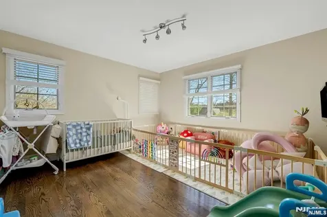 26 Sunset Road Livingston NJ 07039