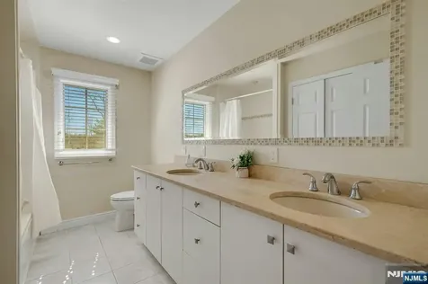 26 Sunset Road Livingston NJ 07039