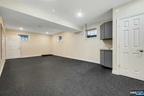 26 Sunset Road Livingston NJ 07039