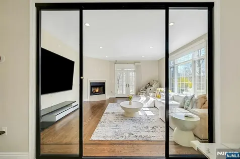 26 Sunset Road Livingston NJ 07039