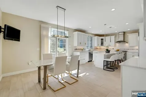 26 Sunset Road Livingston NJ 07039