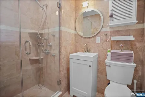 318 Briarcliff Lane Paramus NJ 07652