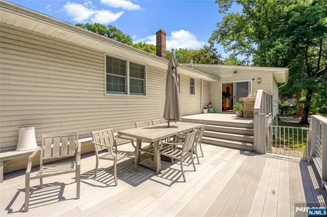 318 Briarcliff Lane Paramus NJ 07652