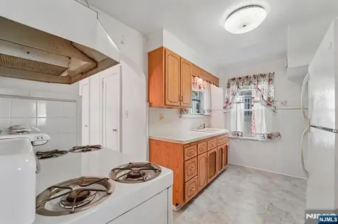 124 Walker Road West Orange NJ 07052