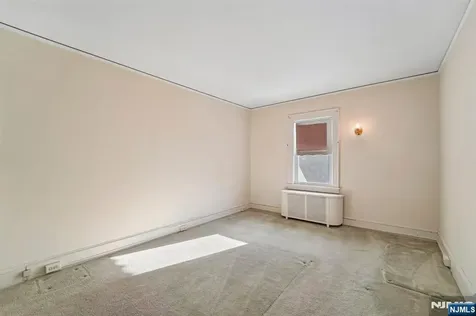 124 Walker Road West Orange NJ 07052