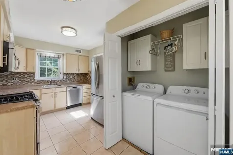 81 Hudson Avenue Ridgefield Park NJ 07660