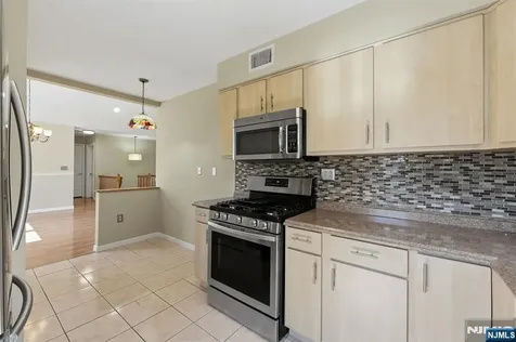 81 Hudson Avenue Ridgefield Park NJ 07660