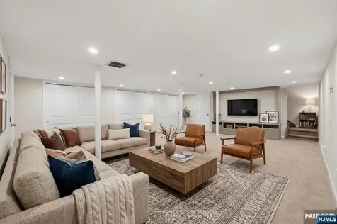 81 Hudson Avenue Ridgefield Park NJ 07660
