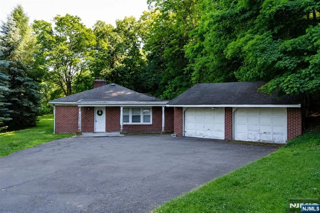 45 Peters Lane North Haledon NJ 07508