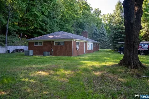 45 Peters Lane North Haledon NJ 07508