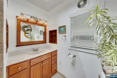 72 Mountain Avenue Warren NJ 07059