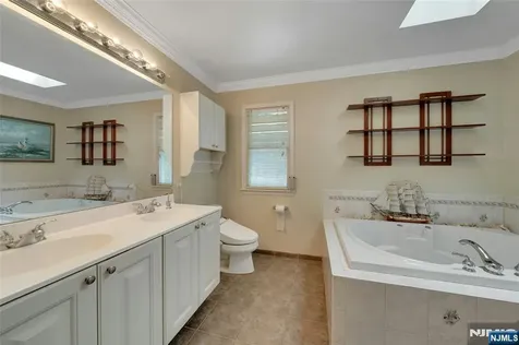 72 Mountain Avenue Warren NJ 07059