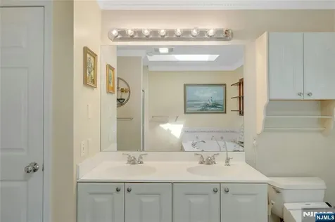 72 Mountain Avenue Warren NJ 07059