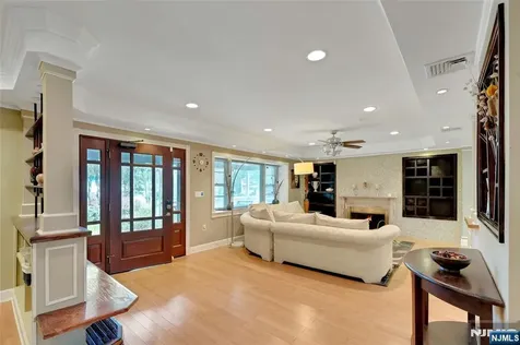 72 Mountain Avenue Warren NJ 07059