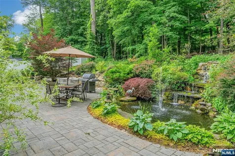 72 Mountain Avenue Warren NJ 07059