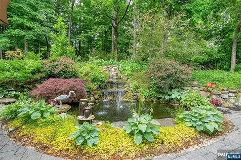 72 Mountain Avenue Warren NJ 07059