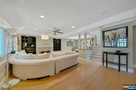 72 Mountain Avenue Warren NJ 07059