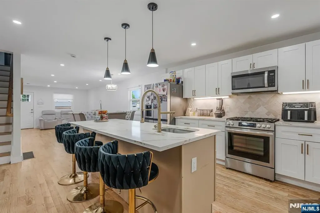 12 Florence Avenue South River NJ 08882