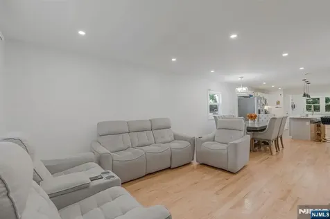 12 Florence Avenue South River NJ 08882