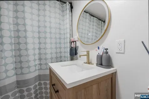12 Florence Avenue South River NJ 08882
