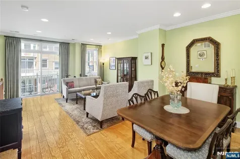377 Kingston Court West New York NJ 07093
