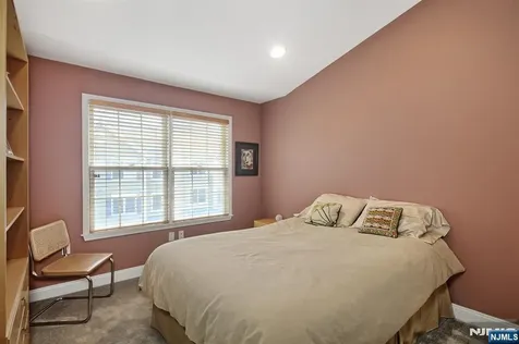 377 Kingston Court West New York NJ 07093