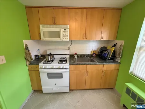 429 Plateau Avenue Fort Lee NJ 07024