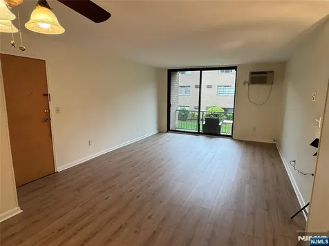 460B Liberty Little Ferry NJ 07643