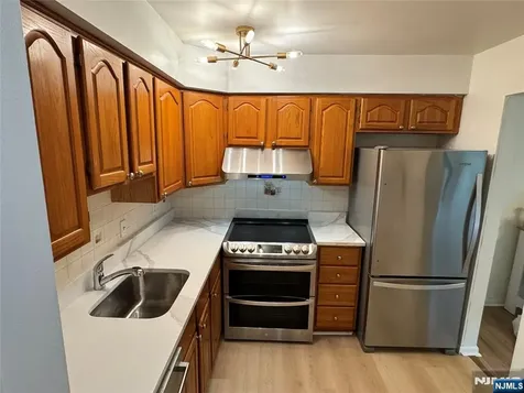 460B Liberty Little Ferry NJ 07643
