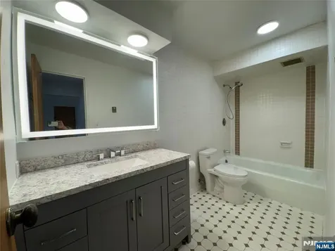 460B Liberty Little Ferry NJ 07643