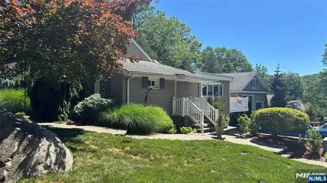 1464 Pleasant Valley Way West Orange NJ 07052